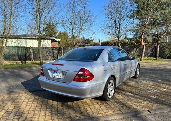 Mercedes-Benz Klasa E cena 73900 przebieg: 45500, rok produkcji 2002 z Łódź małe 22